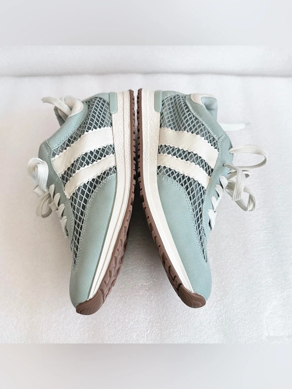 NWOT. DV by Dolce Vita JAMMY Sage Green Mesh Sneakers Size 8
